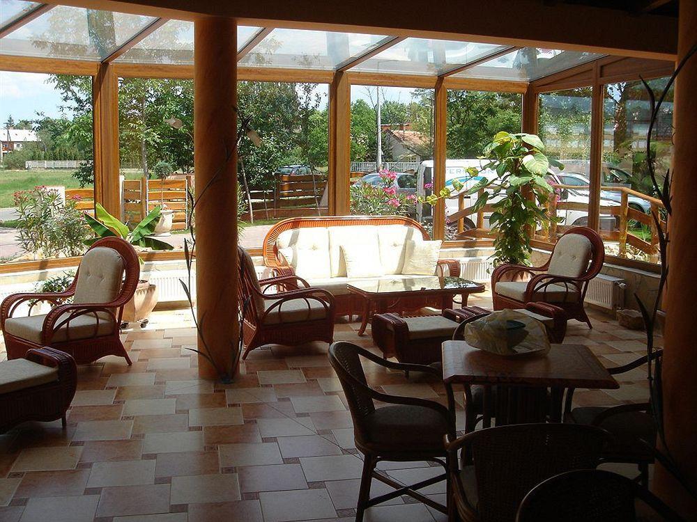 Platan Garden Rooms&Restaurant Hajdúszoboszló Exterior foto