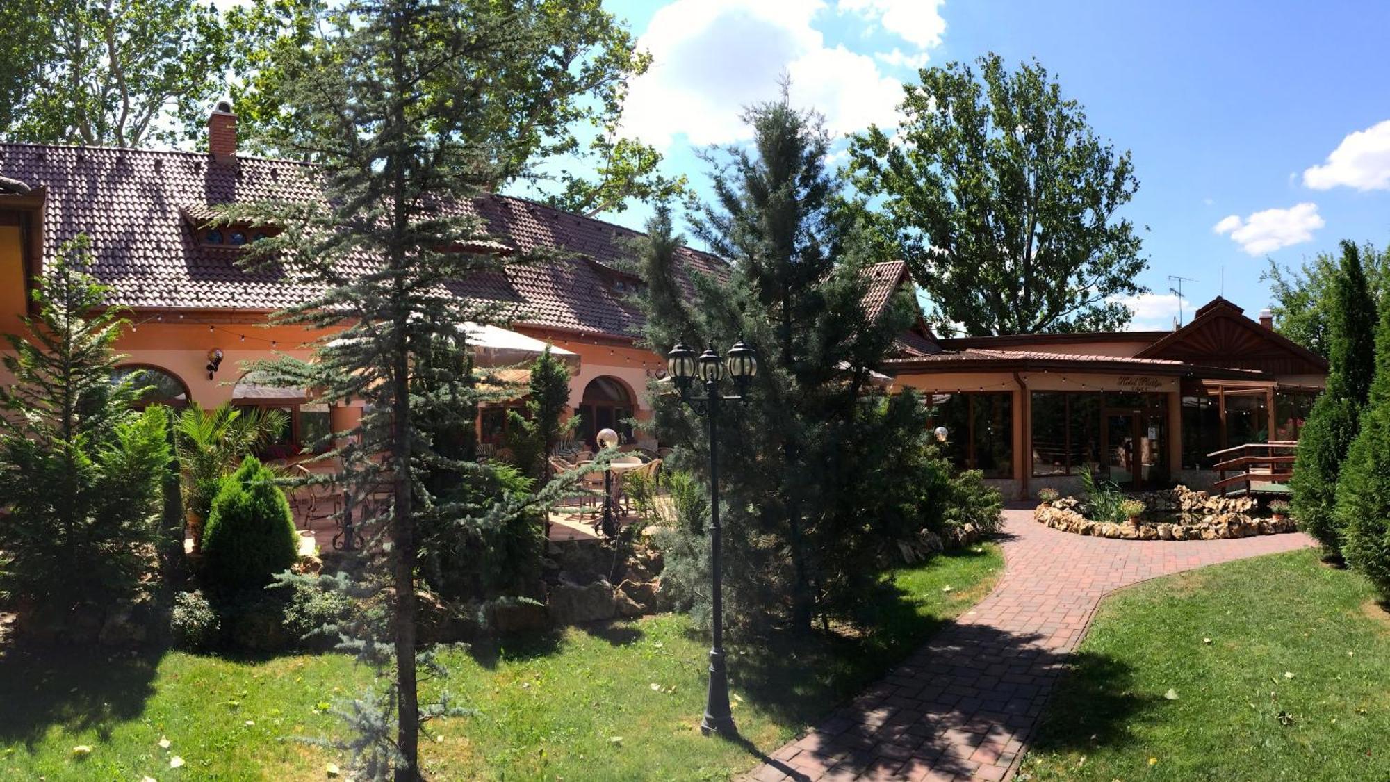 Platan Garden Rooms&Restaurant Hajdúszoboszló Exterior foto