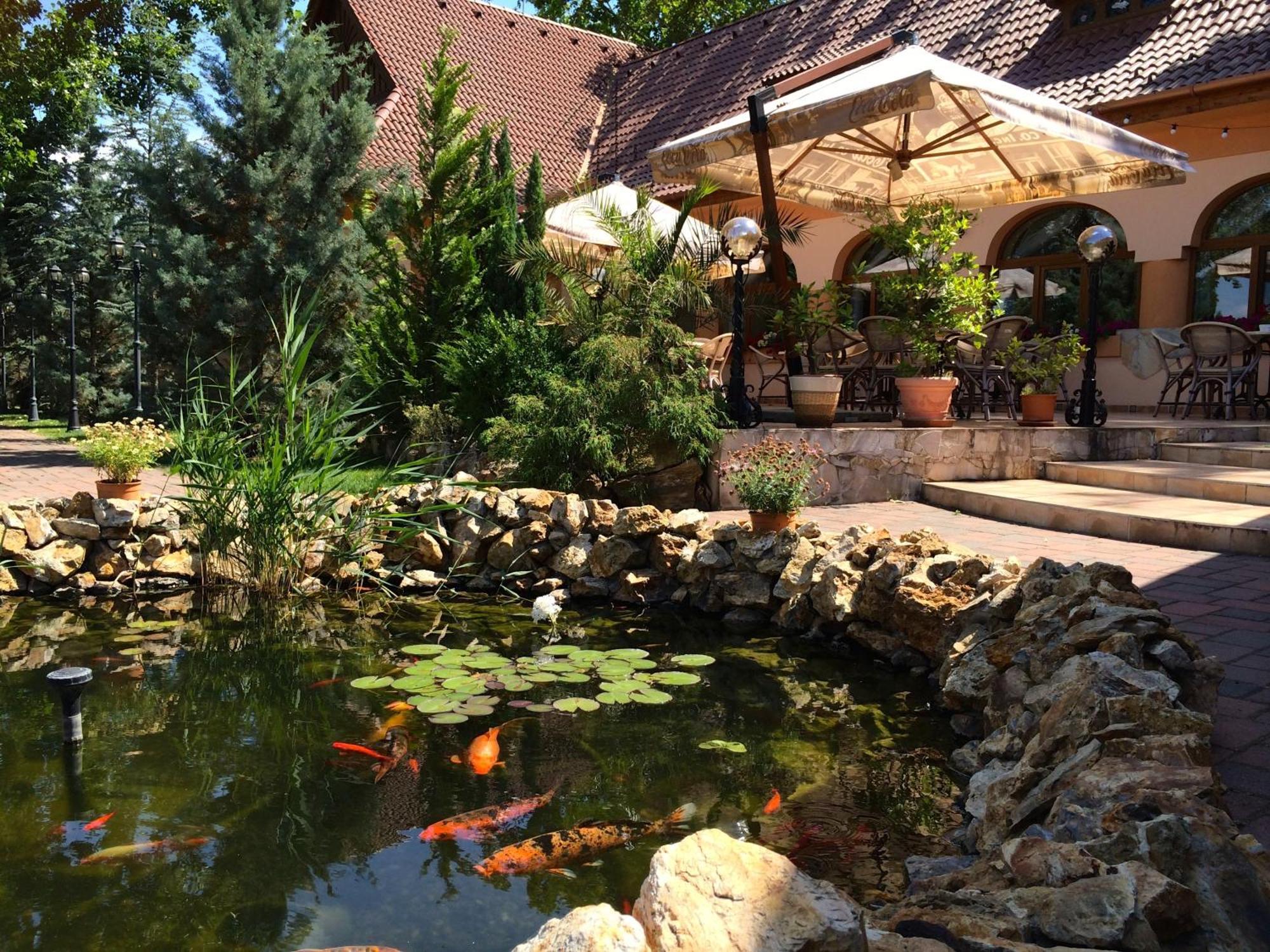 Platan Garden Rooms&Restaurant Hajdúszoboszló Exterior foto