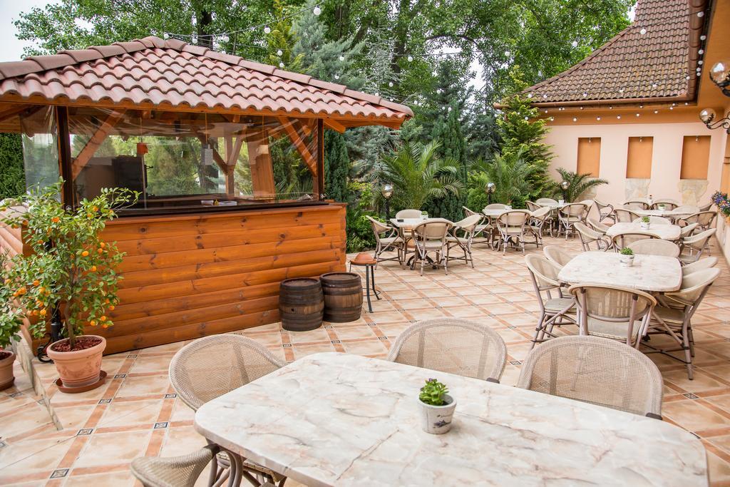 Platan Garden Rooms&Restaurant Hajdúszoboszló Exterior foto