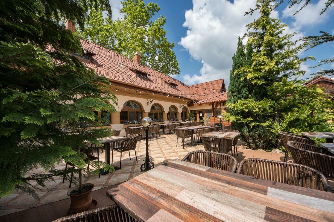 Platan Garden Rooms&Restaurant Hajdúszoboszló Exterior foto